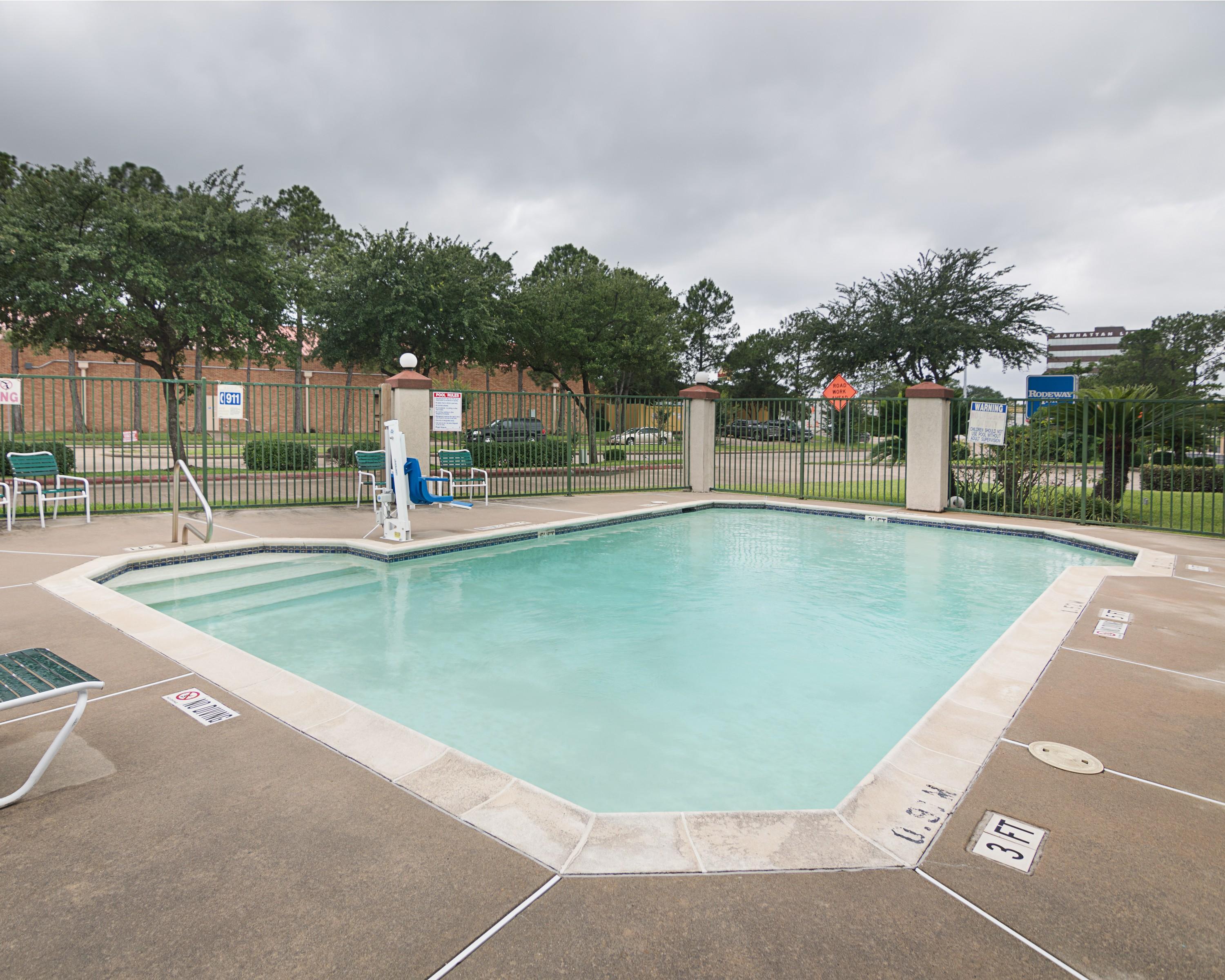 Rodeway Inn & Suites Hwy 290 Nw Houston Exterior foto